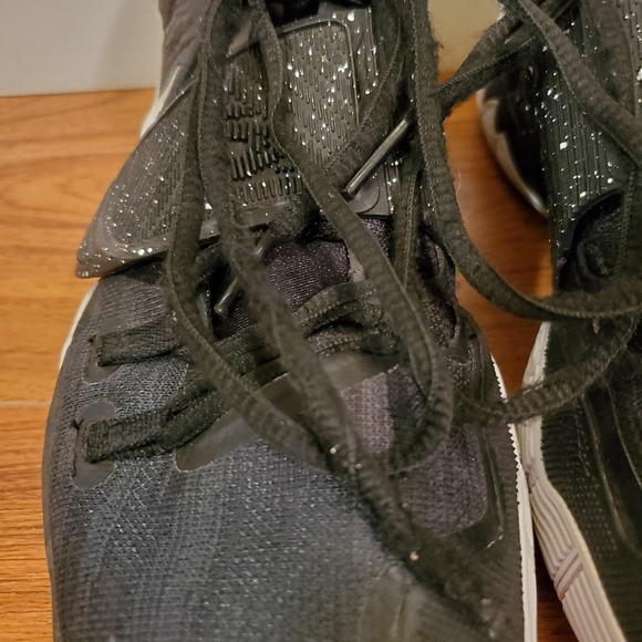 Nike Kyrie 6 Jet Black White - Picture 6 of 6